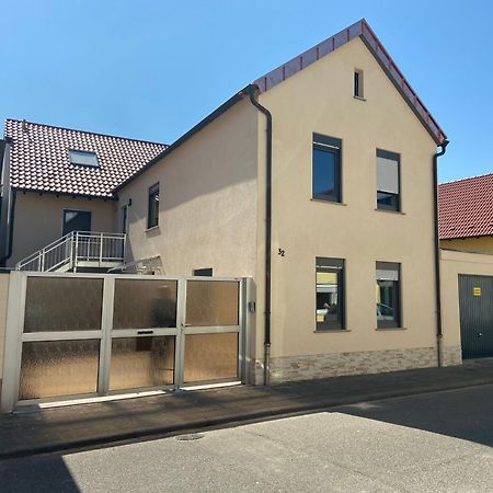 Apartamento Fuer 6 Personen - Parkplatz - Terrasse - Kueche - Wlan Haßloch Exterior foto